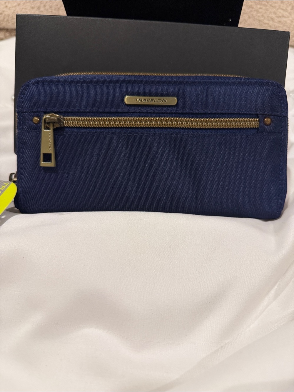 New Travelon Safe ID RFID Blocking Zip Around Wristlet Wallet Navy Blue NIB